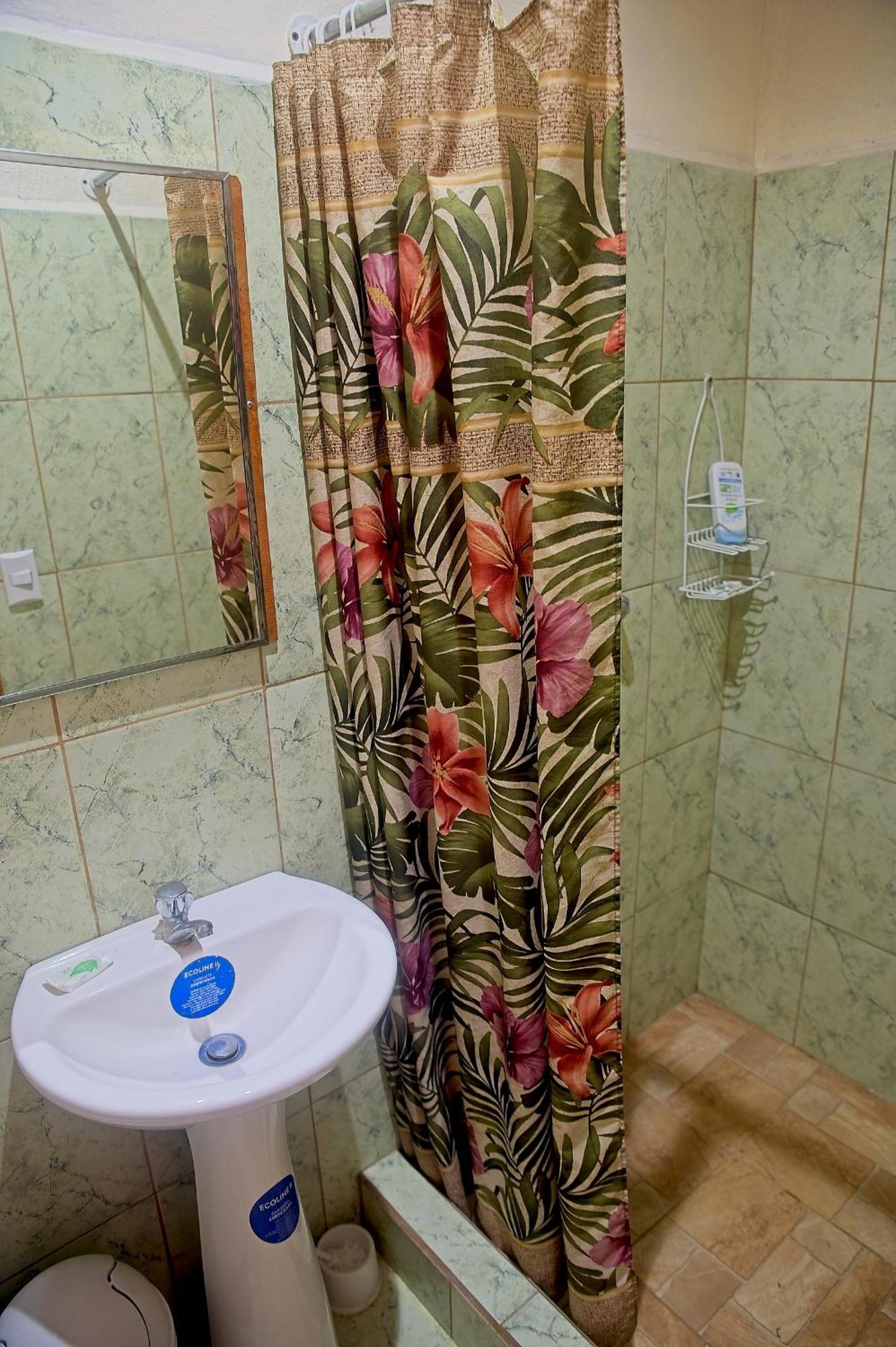 Hotel Mar Caribe Pv Puerto Viejo de Talamanca Zewnętrze zdjęcie